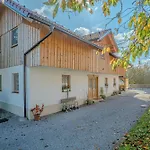 Lägenhet Lukec Estate *