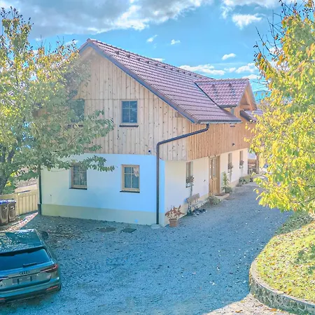 Lukec Estate Apartman Kostel