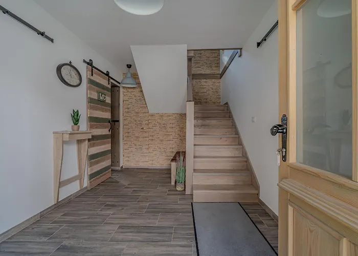 Lukec Estate 公寓 *